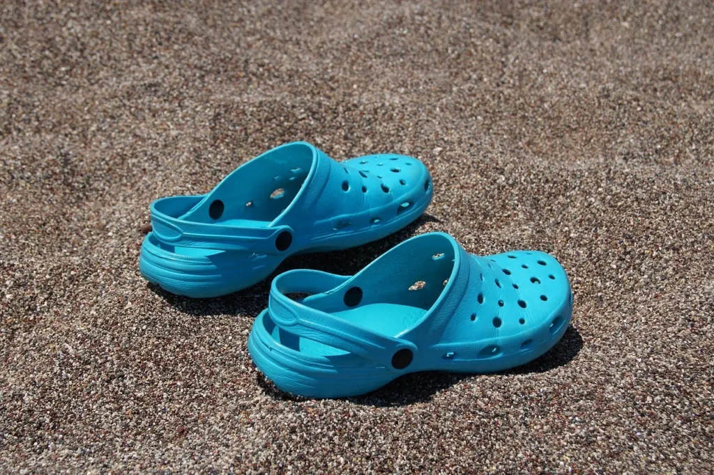 crocs classic clog review on the beach