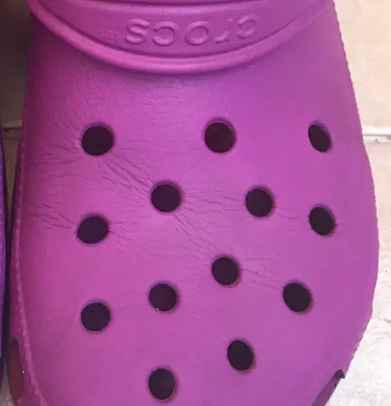 crocs classic clog with big ventilation holes